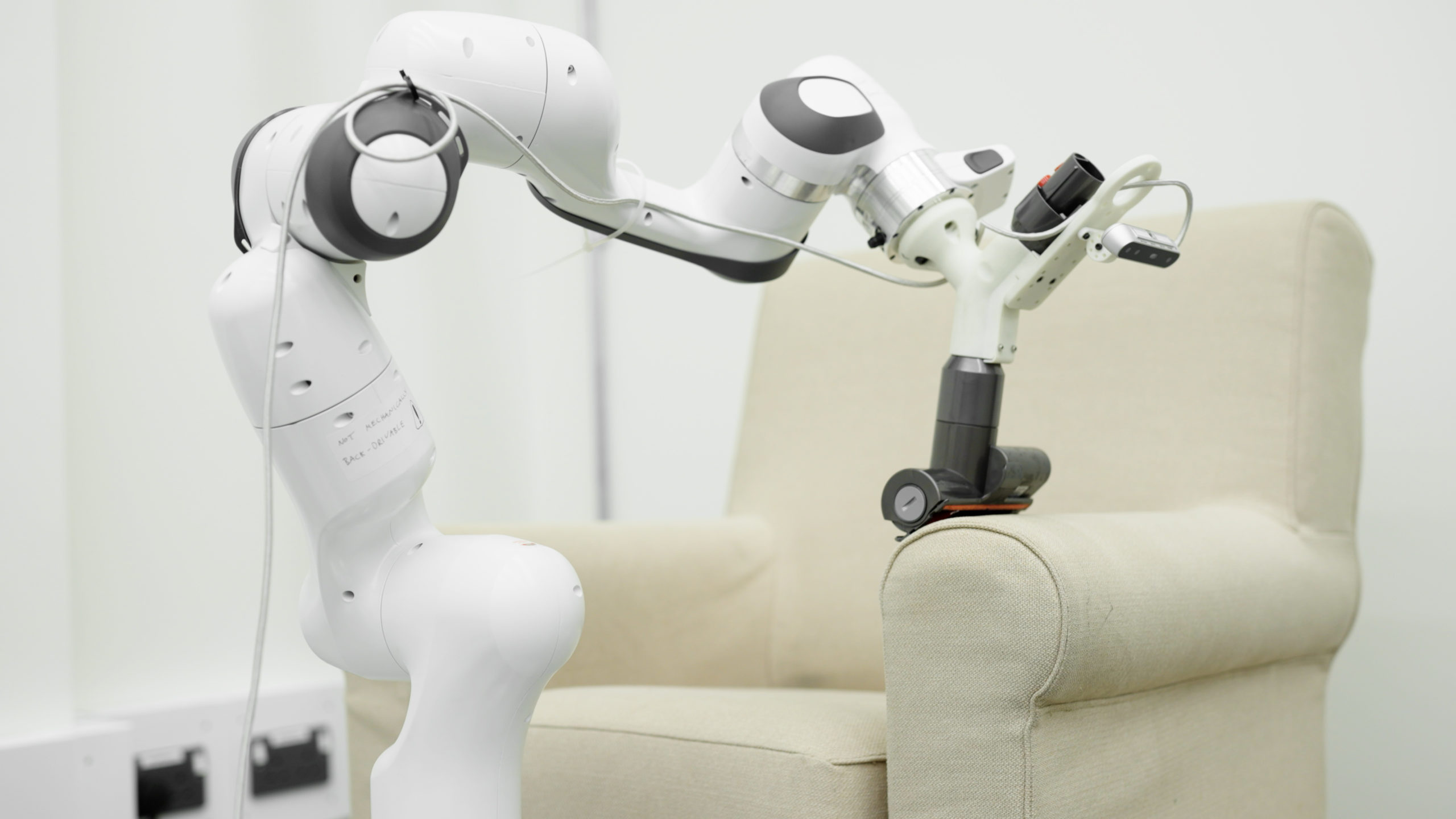Dyson rozwija centrum badań nad robotyką i zapowiada wypuszczenie na rynek domowego robota jeszcze w tym dziesięcioleciu 